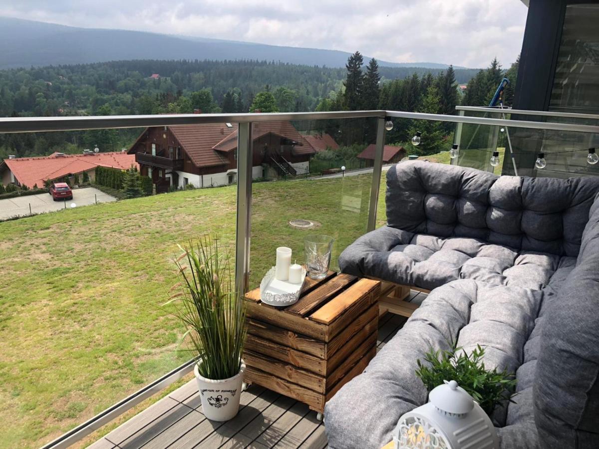 Rentplanet - Apartamenty Izerska ชกลาร์สกา ปอเรมบา ภายนอก รูปภาพ