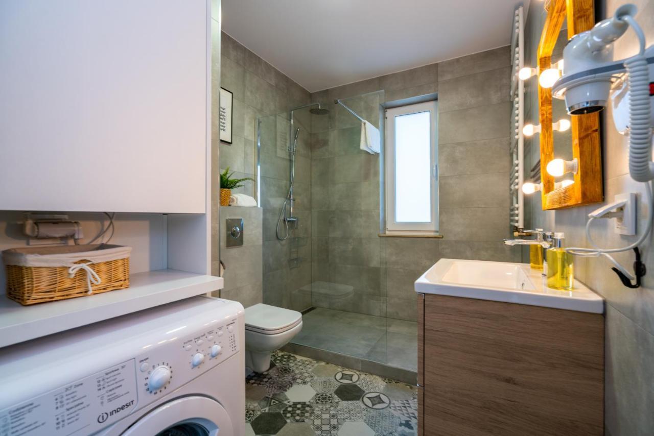 Rentplanet - Apartamenty Izerska ชกลาร์สกา ปอเรมบา ภายนอก รูปภาพ
