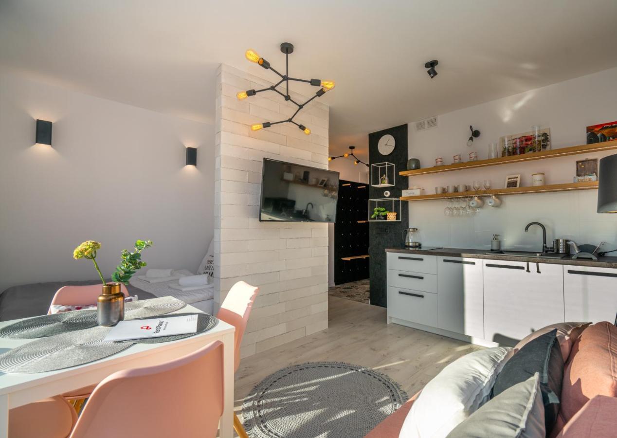 Rentplanet - Apartamenty Izerska ชกลาร์สกา ปอเรมบา ภายนอก รูปภาพ